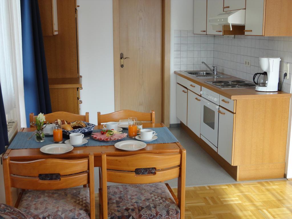Panoramablickhotel - Lakeview Apartments אננהיים מראה חיצוני תמונה